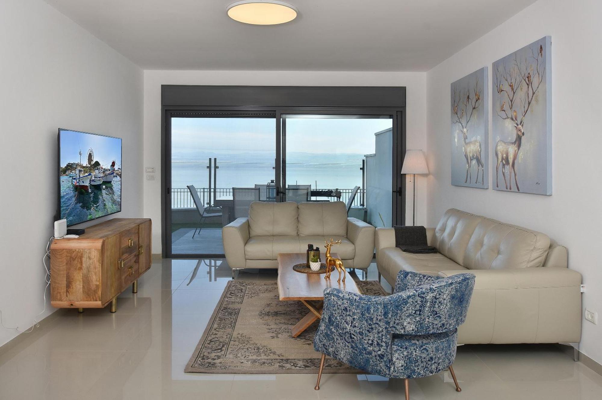 Ariston Luxury Garden Apartment With A Pool ティベリア エクステリア 写真