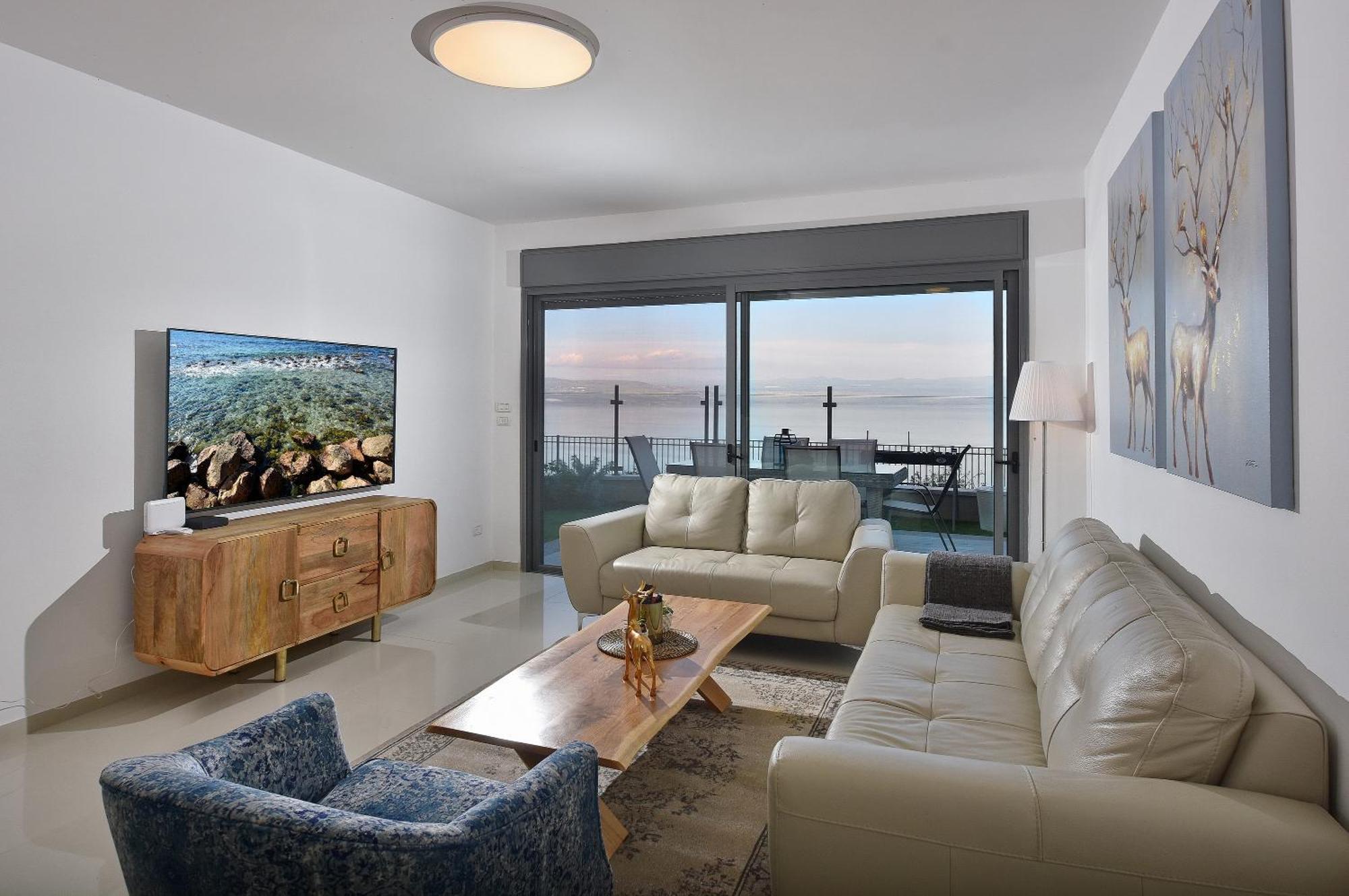 Ariston Luxury Garden Apartment With A Pool ティベリア エクステリア 写真